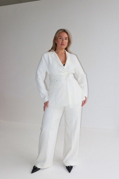 Josie Blazer – AVRY JAMES LABEL